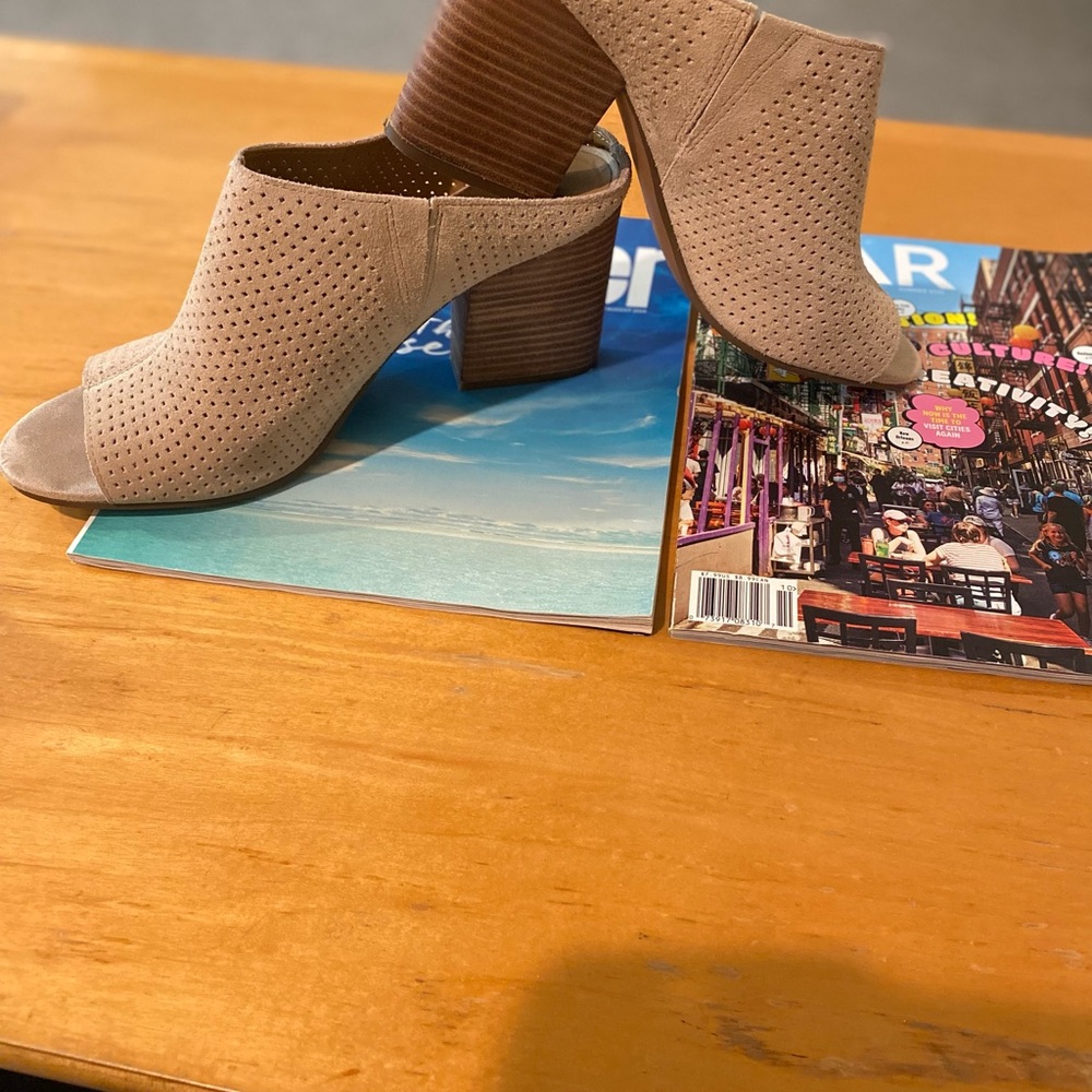 Franco Sarta Open Toe, Mule With Block Heel. - image 8